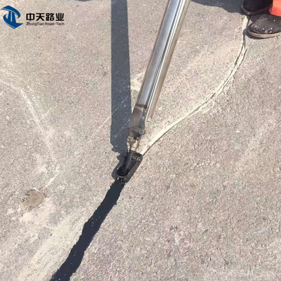 Anti curso vestindo de derramamento fino de Asphalt Road Maintenance Bitumen Mastic