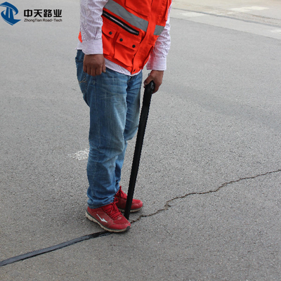 A junção Overbanding do alcatrão de Asphalt Joint Black Bituminous Tape racha a estrada For4 de selagem